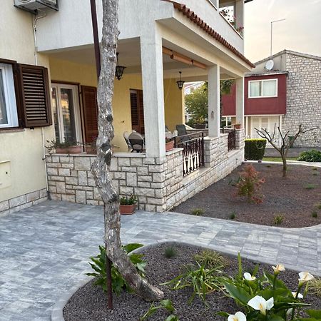 רוביני Apartmani Darko מראה חיצוני תמונה