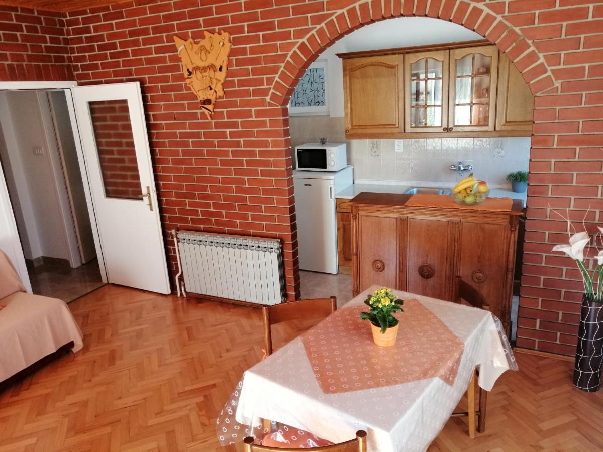 רוביני Apartmani Darko מראה חיצוני תמונה