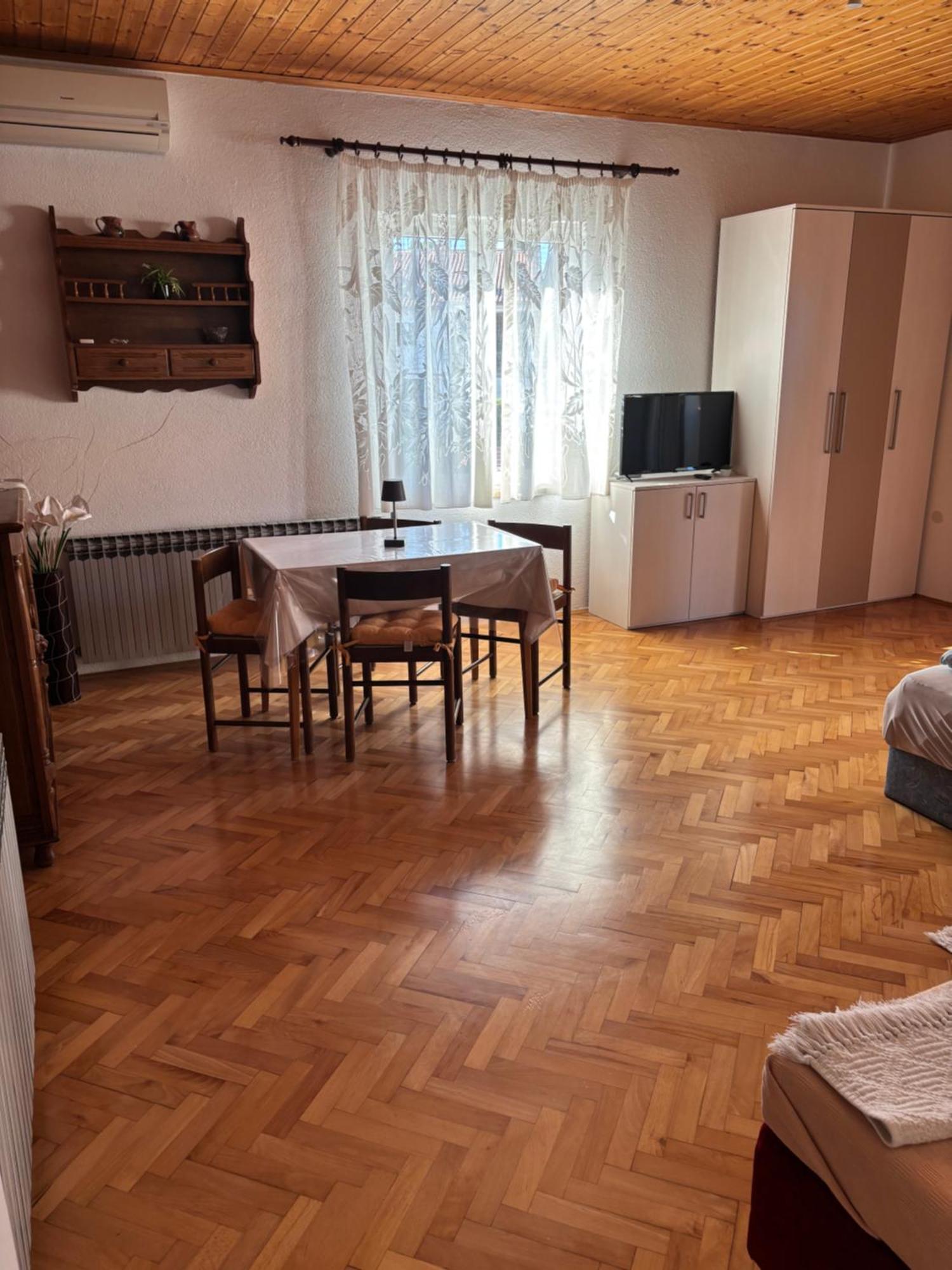 רוביני Apartmani Darko מראה חיצוני תמונה