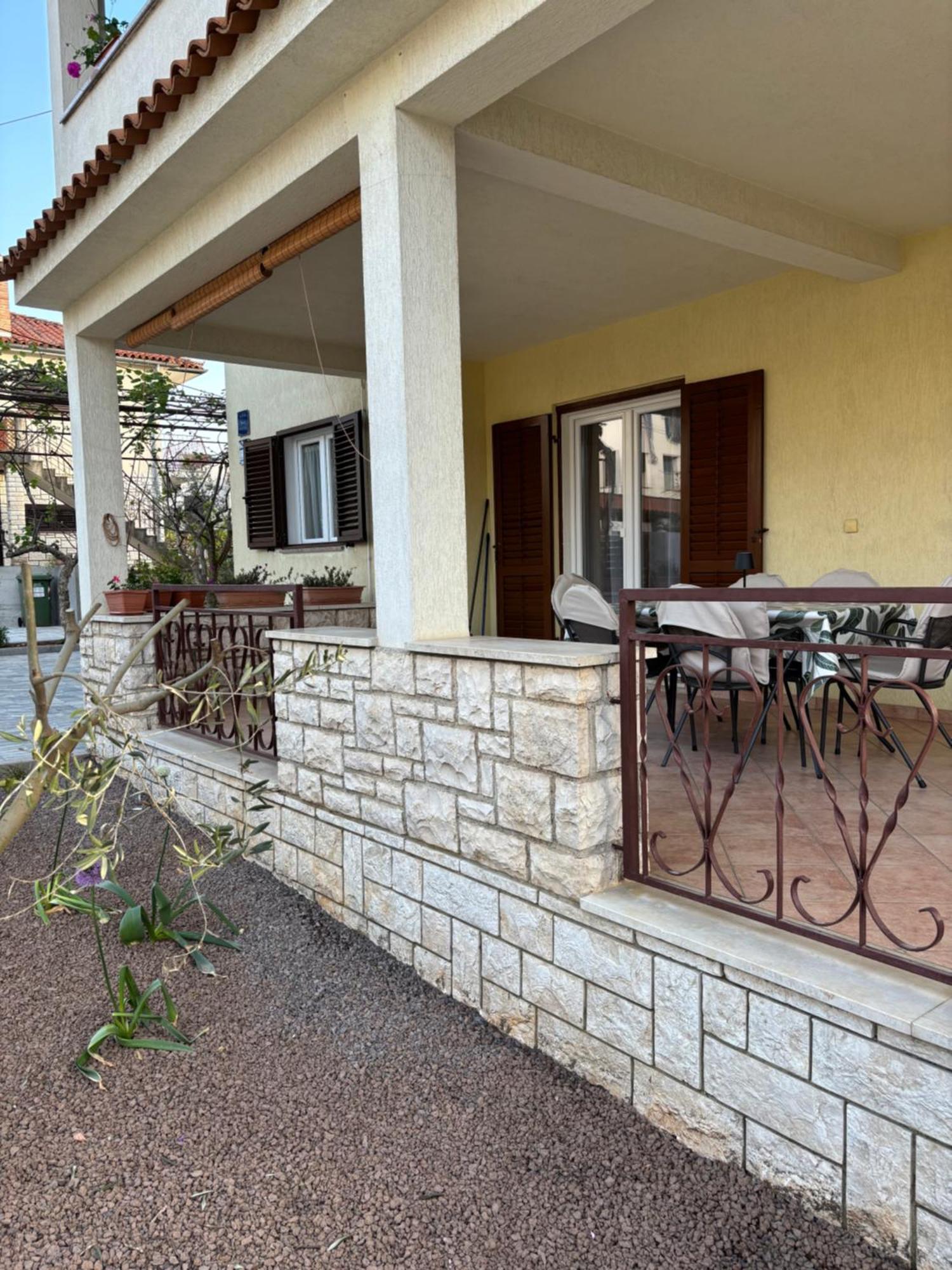 רוביני Apartmani Darko מראה חיצוני תמונה